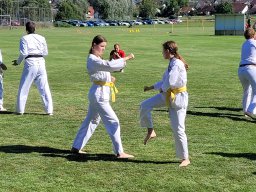 Vorführung zur Einweihung des Sportheims